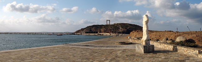 Panoramic photo of «Ariadne on Naxos» with the Portara of Naxos at the background.
